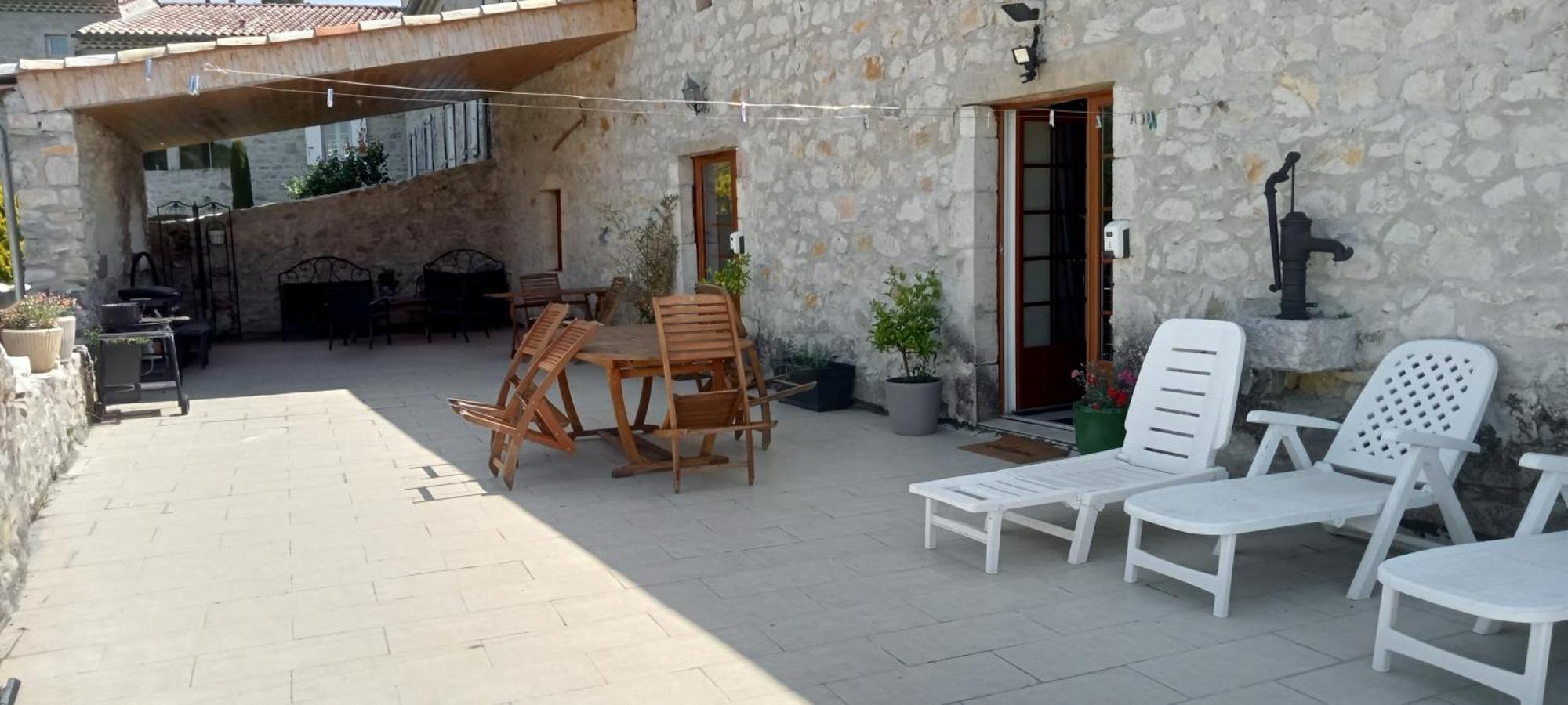 Bed and Breakfast La Dame Blanche Saint-Maurice-dʼIbie Exterior foto